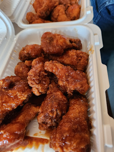 Photo of Bro's Pizza & Wings - 429 Glendale Ave, St. Catharines, ON L2P 3Y1